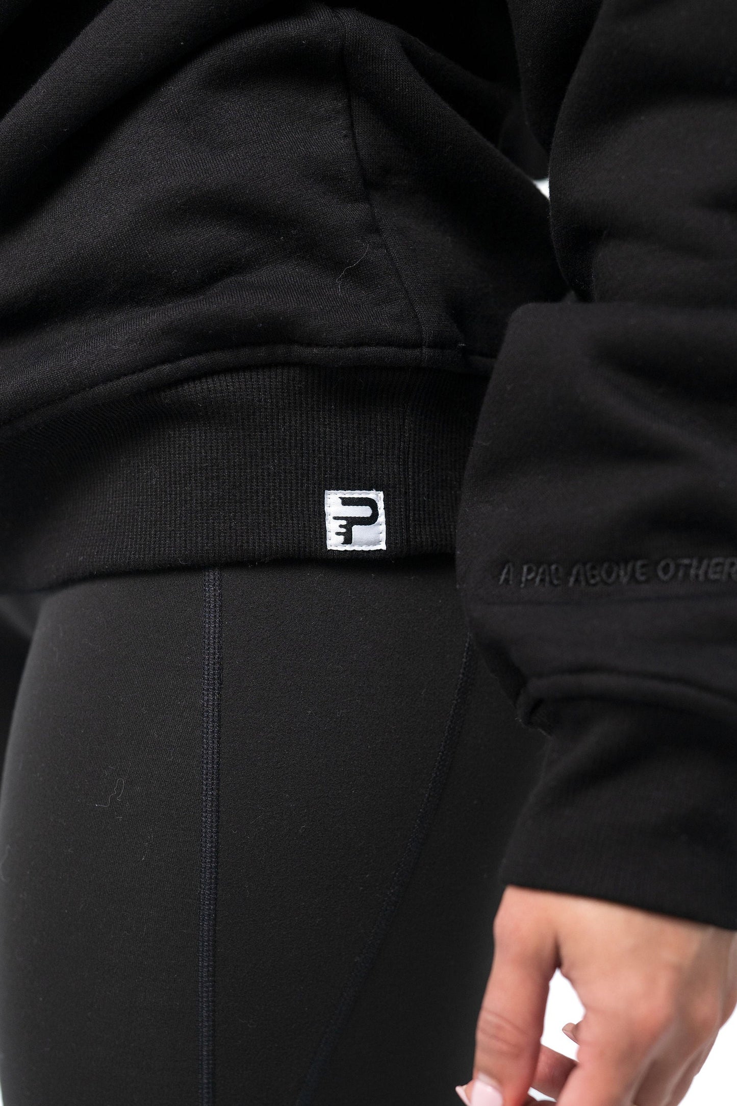 Women's Relaxed Fit Core Crewneck Sweatshirt - Black