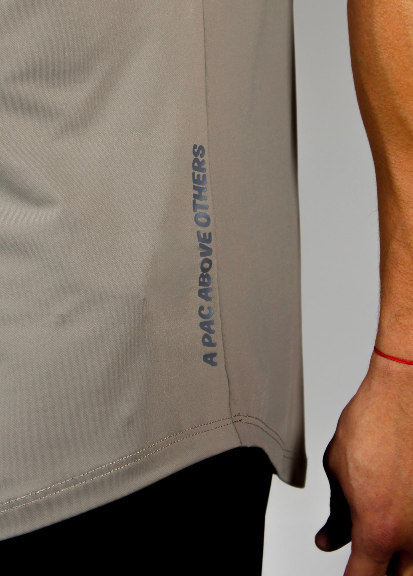 "AeroFlow" Hemmed Tank - Olive Green
